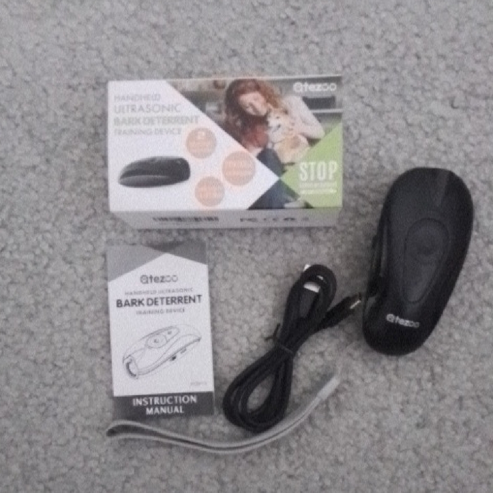 Handheld Ultrasonic Bark Deterrent - Black